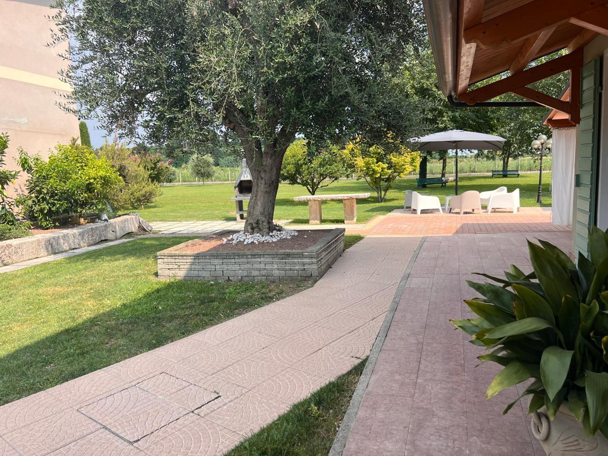 Appartamento "Casa Vacanze Corte Ara Decima" Sona Εξωτερικό φωτογραφία